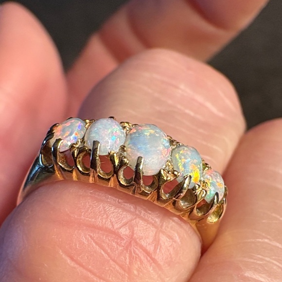 Antique Opal 18K Yellow Gold Band Ring - Picture 13 of 16